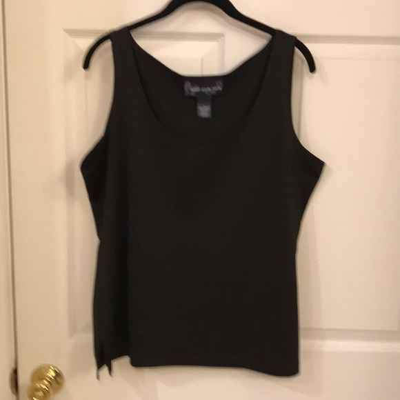 3/$25 Women’s knit tank with sheer jacket - Picture 4 of 6